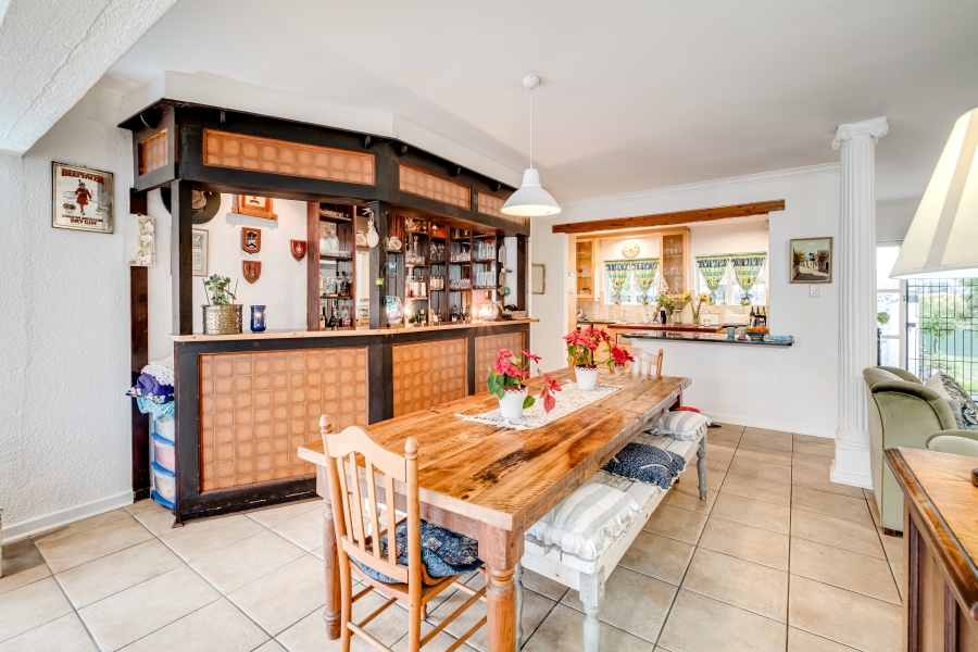 6 Bedroom Property for Sale in Pinelands Western Cape